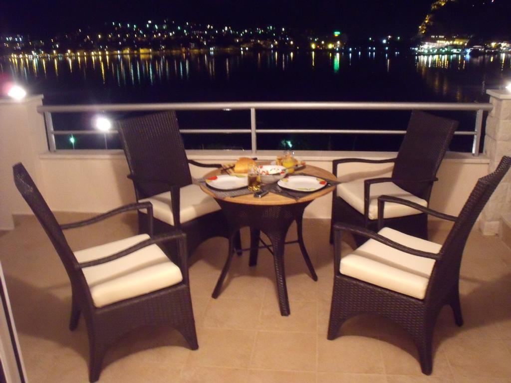 Apartment Fjord Waterfront 코토르 외부 사진